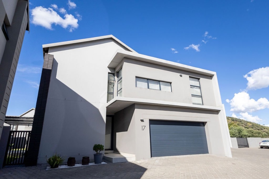 4 Bedroom Property for Sale in Woodland Hills Bergendal Free State